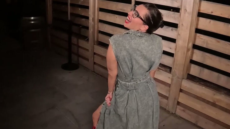 Pixelated Glambot - Social Event - Solo Reveal Shot